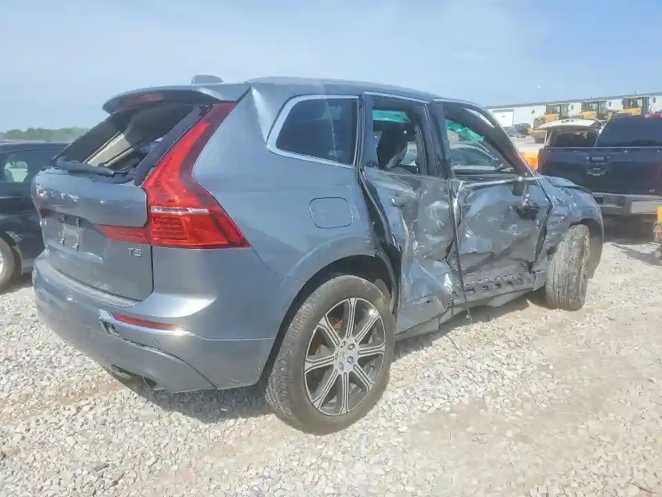 YV4102DL3M1710060 2021 VOLVO XC60-2