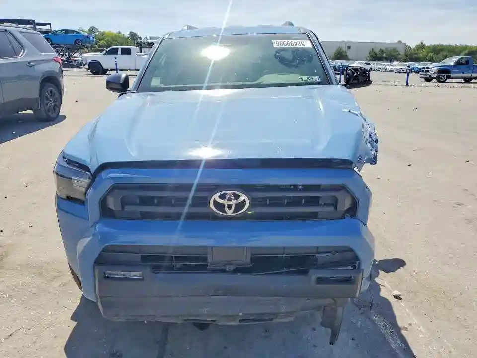 JTEVA5BR7S5021666 2025 TOYOTA 4RUNNER-4