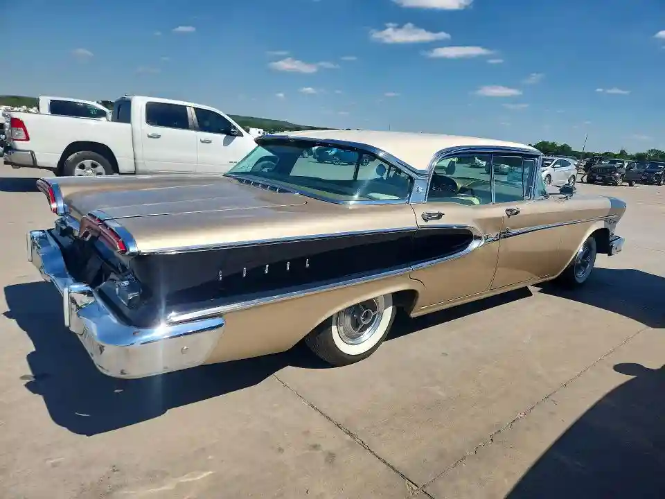 X8SX704466 1958 FORD SADAN-2