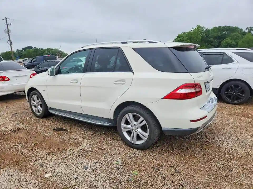 4JGDA2EBXCA079322 2012 MERCEDES-BENZ M-CLASS-1