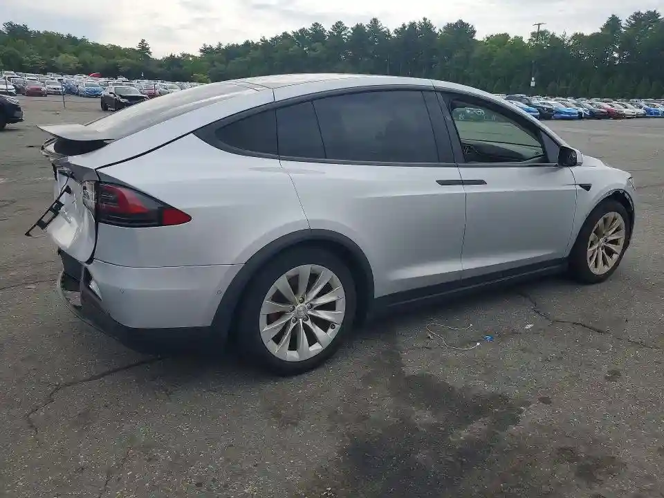 5YJXCBE28HF035121 2017 TESLA MODEL X-2