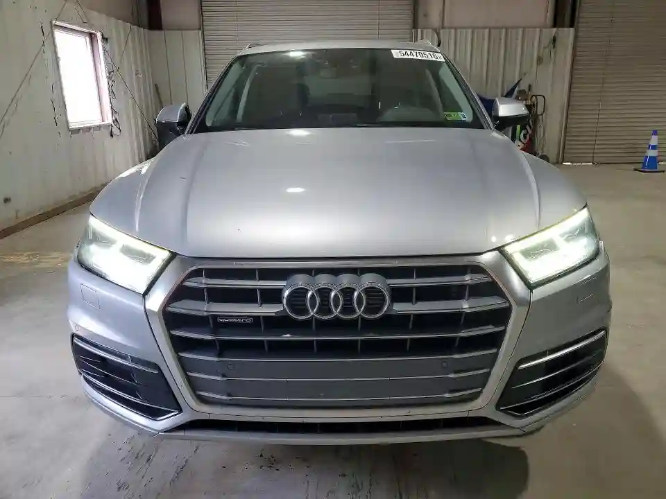 WA1BNAFY8J2239065 2018 AUDI Q5-4