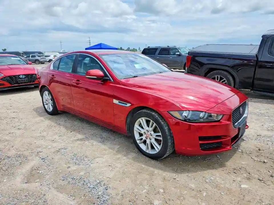 SAJAD4BG1HA973132 2017 JAGUAR XE-3
