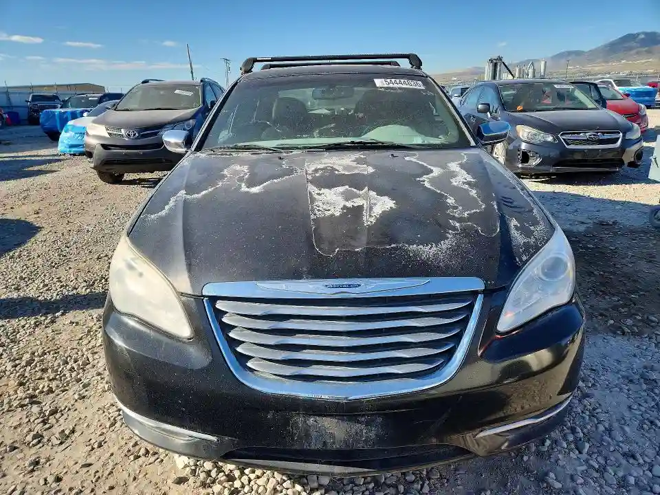 1C3BC2FG9BN571061 2011 CHRYSLER 200-4