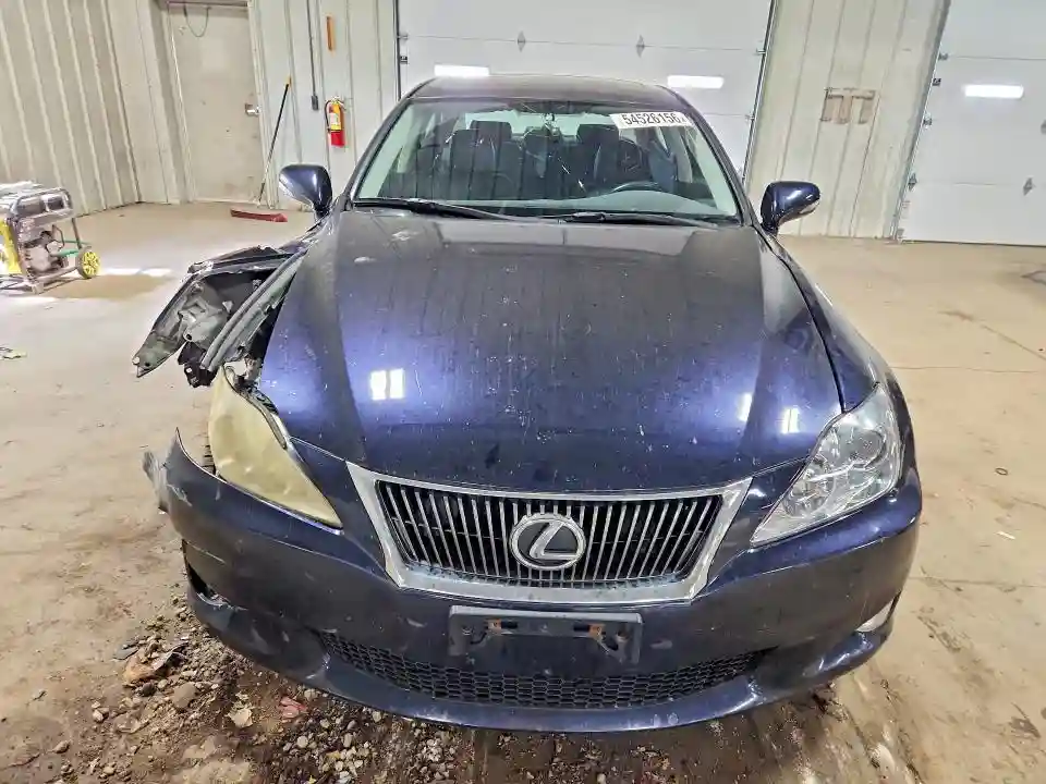 JTHBE5C21A5024279 2010 LEXUS IS-4