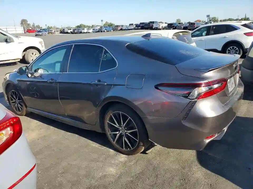 4T1G11AK7NU698202 2022 TOYOTA CAMRY-1