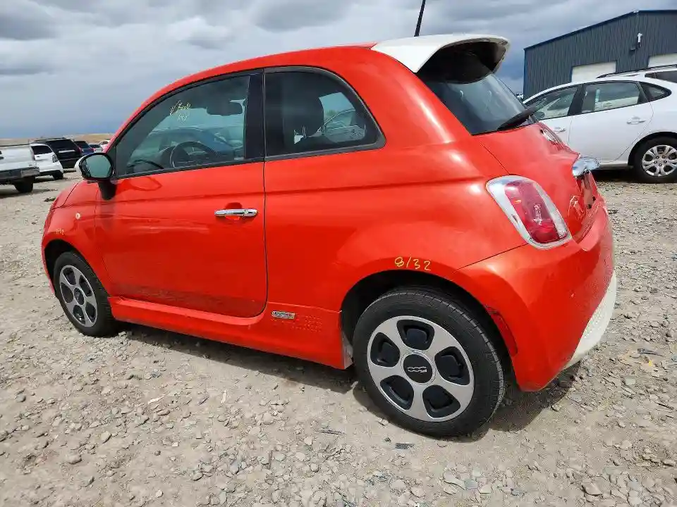 3C3CFFGE5FT695432 2015 FIAT 500-1