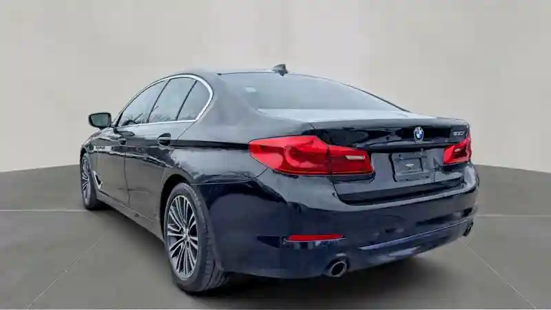 WBAJA5C54KBX87593 2019 BMW 5 SERIES-2
