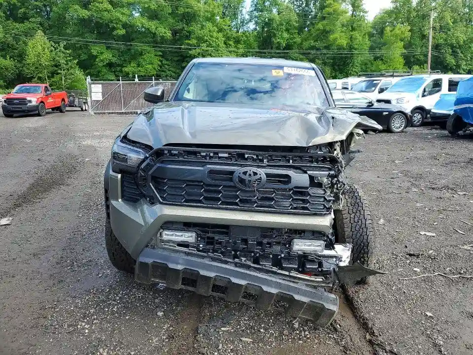 3TMLB5JN9SM182263 2025 TOYOTA TACOMA TRD-4