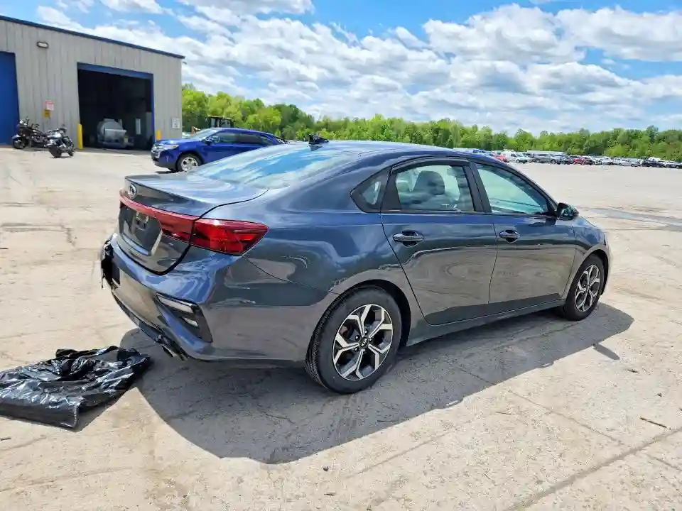 3KPF24AD3ME347252 2021 KIA FORTE-2