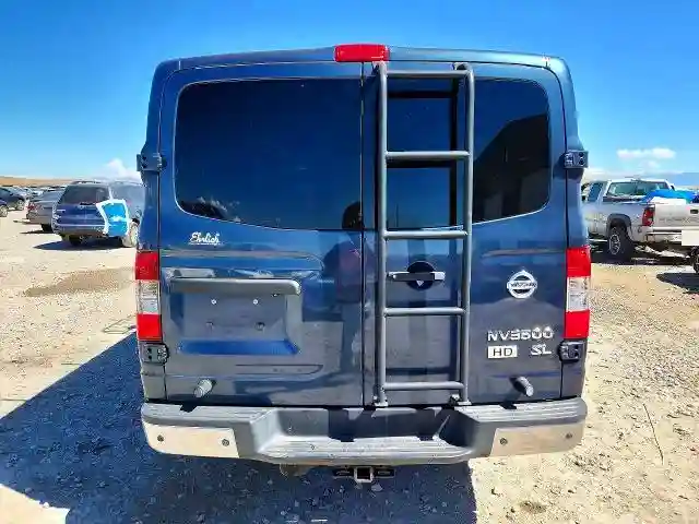 5BZAF0AA8DN201972 2013 NISSAN NV-5