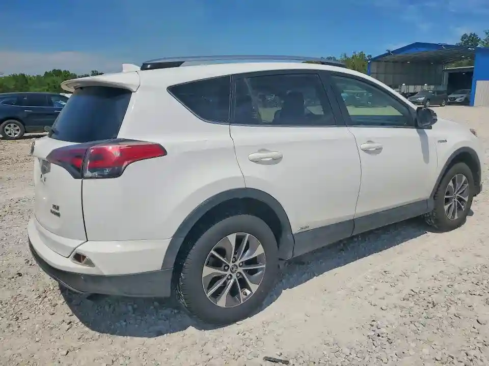 JTMRJREVXHD072924 2017 TOYOTA RAV4-2