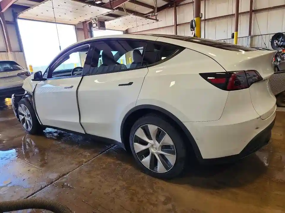 7SAYGDEE2NF331636 2022 TESLA MODEL Y-1