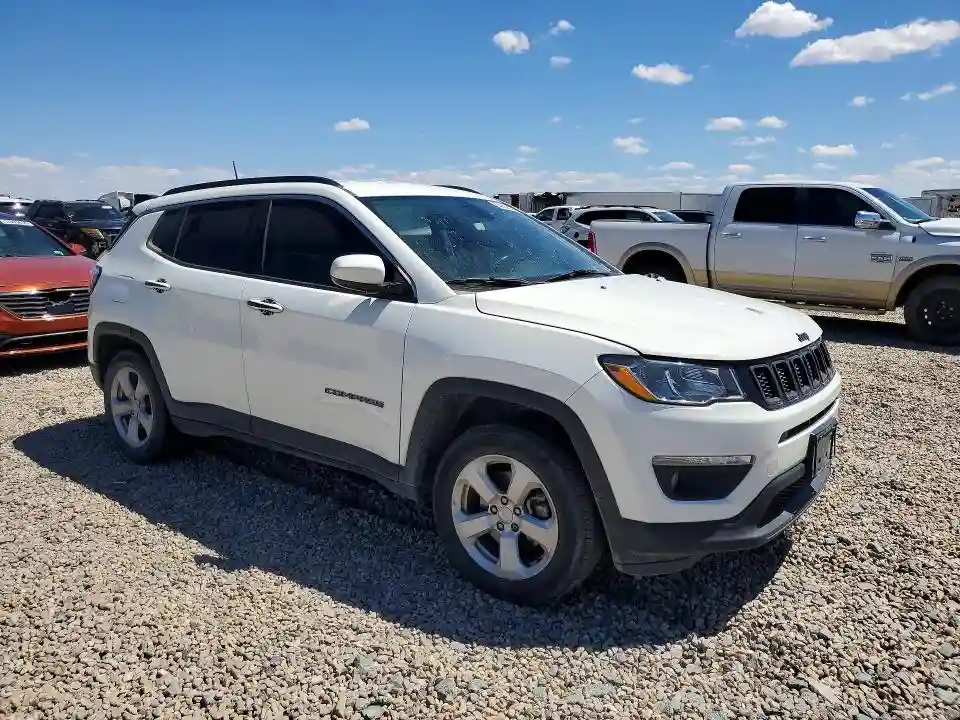 3C4NJDBB9JT239513 2018 JEEP COMPASS-3