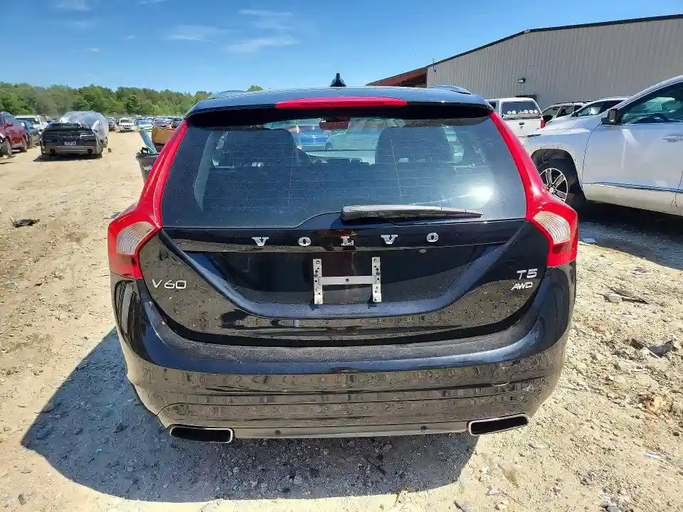 YV1612SK9G1311961 2016 VOLVO V60-5
