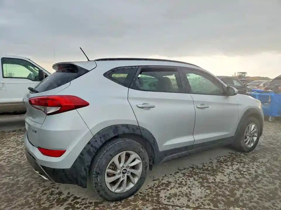 KM8J33A24GU233245 2016 HYUNDAI TUCSON-2