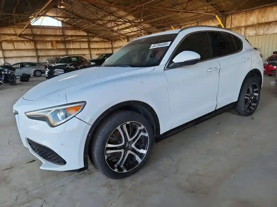 ZASFAKBN2J7B75944 2018 ALFA ROMEO STELVIO-0