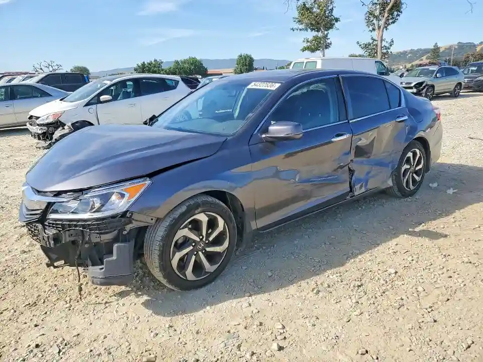 1HGCR2F7XHA068669 2017 HONDA ACCORD-0