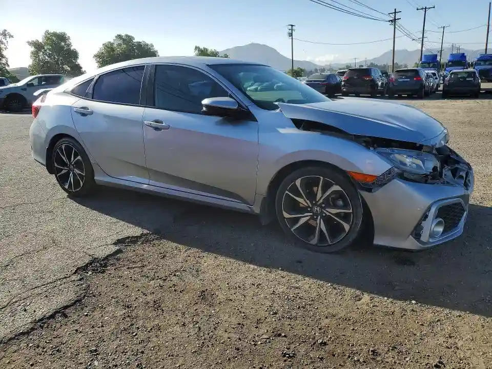 2HGFC1E56JH703001 2018 HONDA CIVIC-3