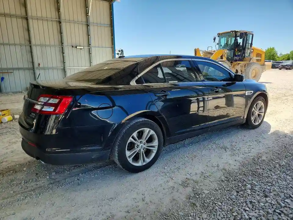 1FAHP2E8XHG131938 2017 FORD TAURUS-2