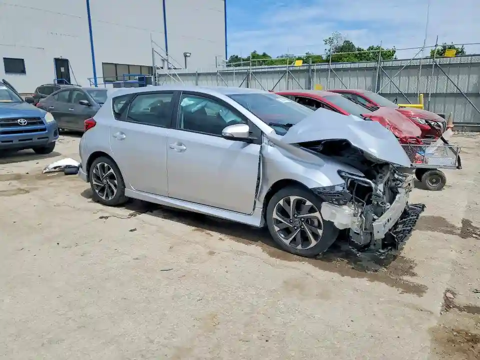 JTNKARJE2JJ574076 2018 TOYOTA COROLLA-3
