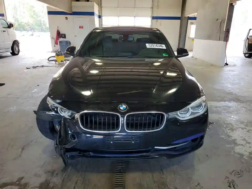 WBA8B9C55JEE81750 2018 BMW 3 SERIES-4