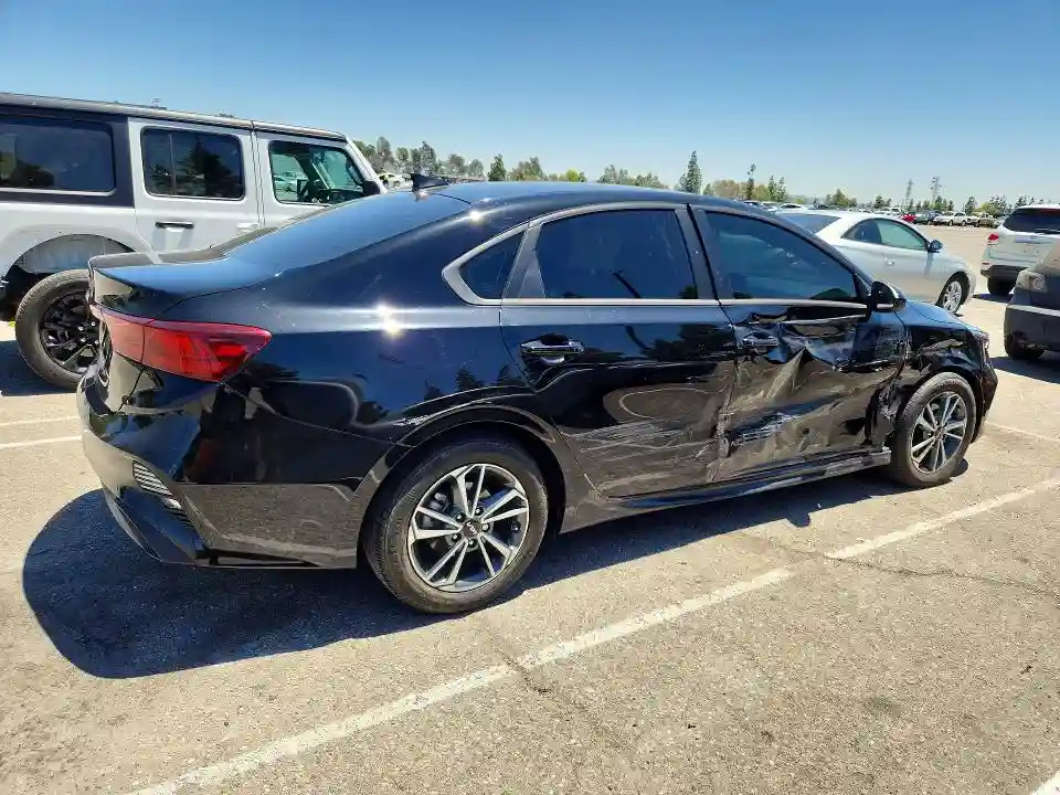 3KPF24ADXRE782342 2024 KIA FORTE LXS-2