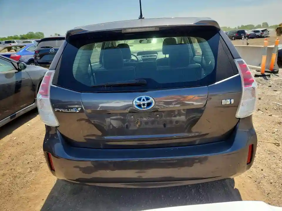 JTDZN3EUXHJ065837 2017 TOYOTA PRIUS V TW-5