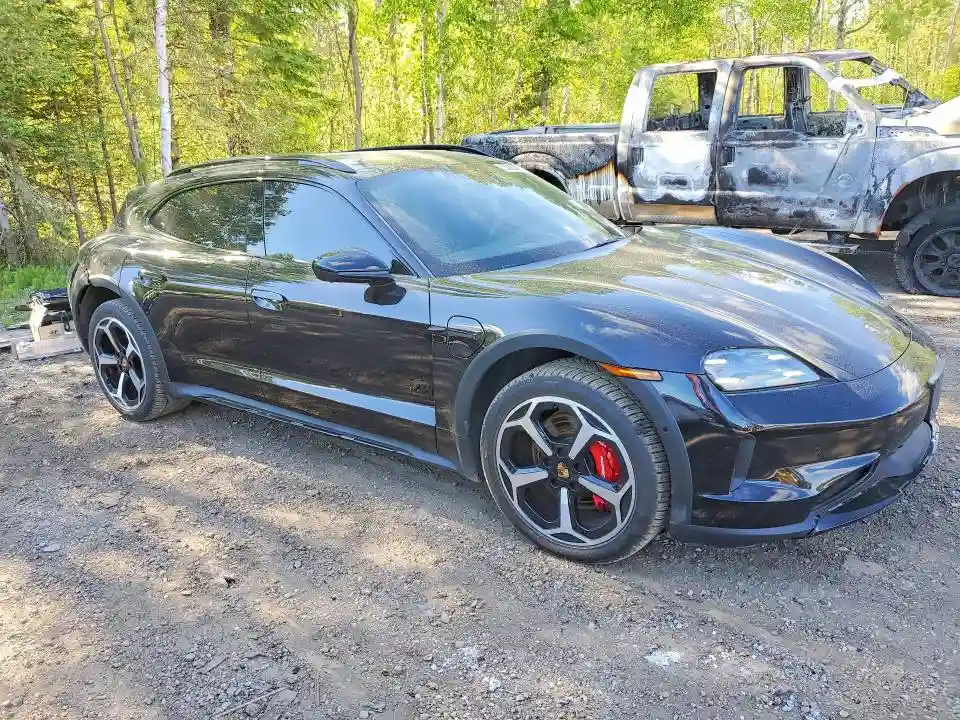 WP0BB2Y19SSA73129 2025 PORSCHE TAYCAN-3
