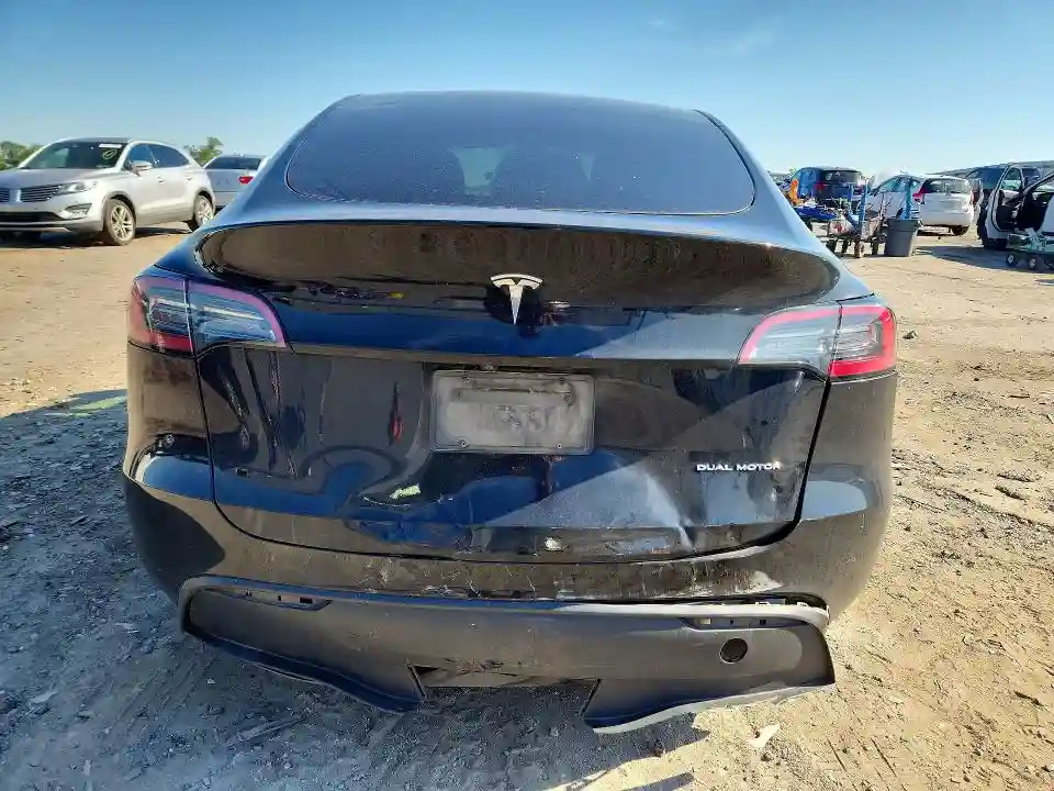 7SAYGAEE6PF924868 2023 TESLA MODEL Y-5