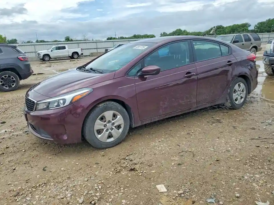 3KPFK4A77JE174471 2018 KIA FORTE-0