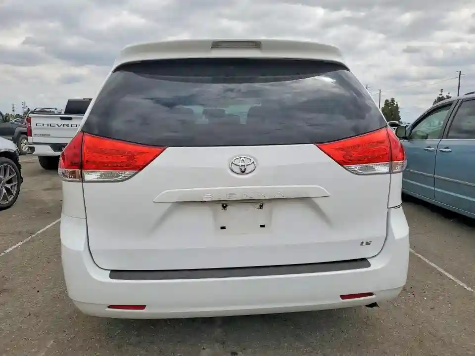 5TDKK3DC7DS368414 2013 TOYOTA SIENNA-5