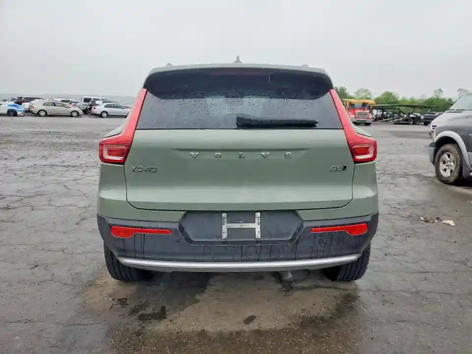 YV4L12UJ1S2570263 2025 VOLVO XC40-5