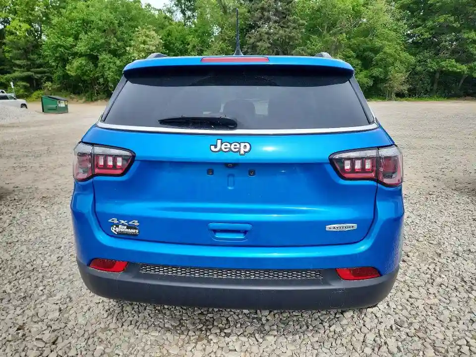 3C4NJDBB0JT375139 2018 JEEP COMPASS-5