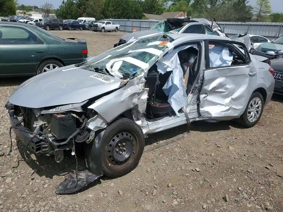 5YFBURHE5JP806845 2018 TOYOTA COROLLA-0