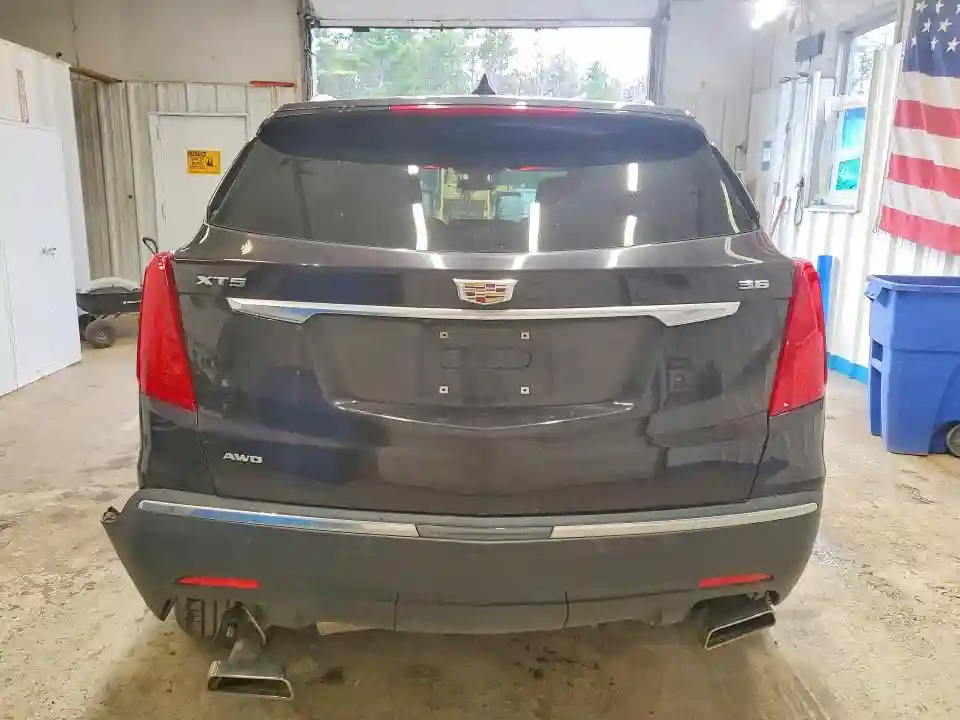 1GYKNDRS2JZ208958 2018 CADILLAC XT5-5
