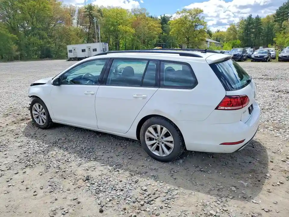 3VW117AU6JM752227 2018 VOLKSWAGEN GOLF-1