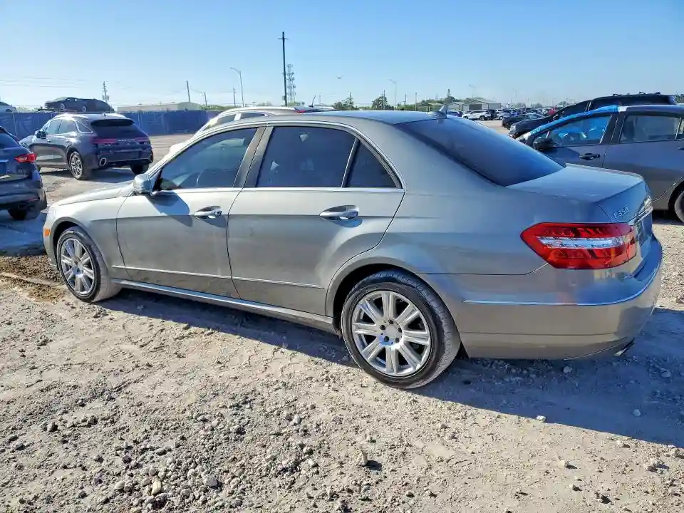 WDDHF5KB8DA693077 2013 MERCEDES-BENZ E-CLASS-1