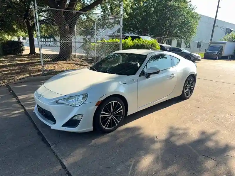 JF1ZNAA13D2723329 2013 SCION FR-S BASE-1