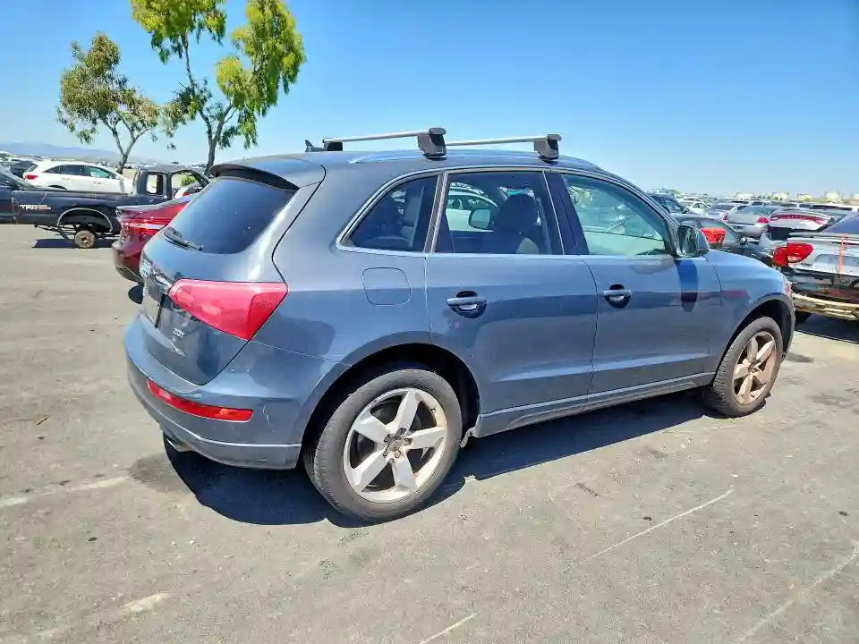 WA1LFAFP4BA086233 2011 AUDI Q5-2
