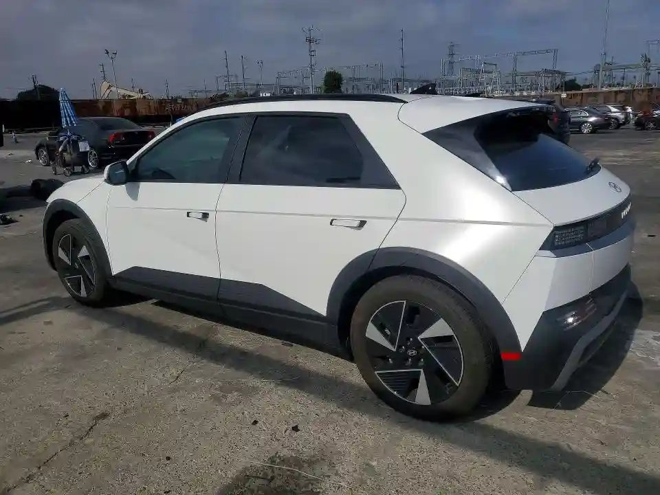 7YAKN4DA0SY028933 2025 HYUNDAI IONIQ-1