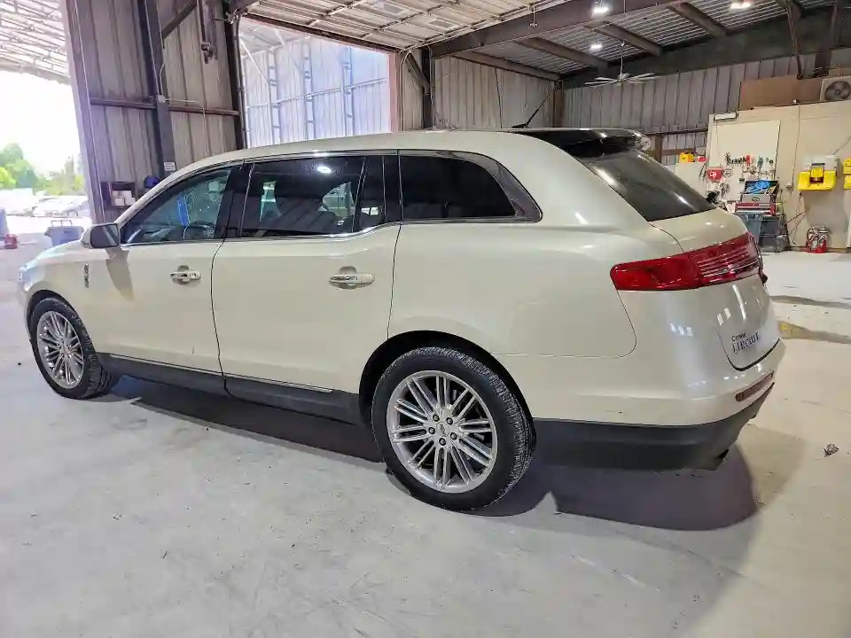 2LMHJ5AT8FBL00852 2015 LINCOLN MKT-1
