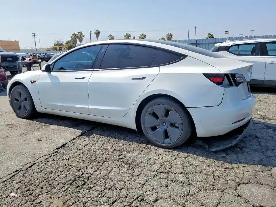 5YJ3E1EA2PF476364 2023 TESLA MODEL 3-1