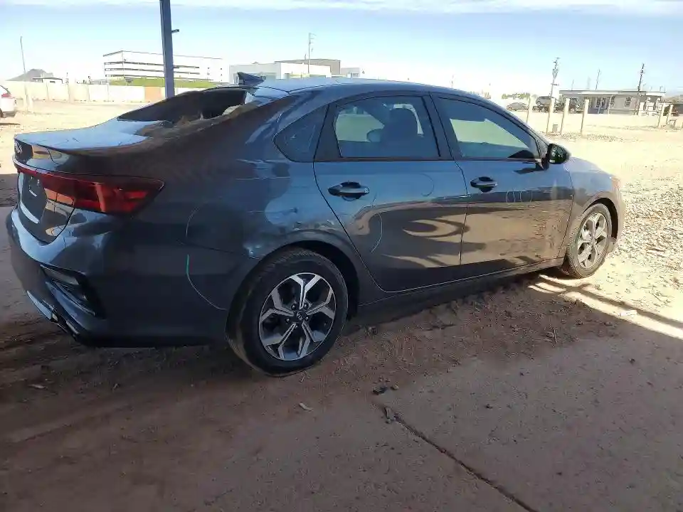 3KPF24AD9LE236719 2020 KIA FORTE LXS-2
