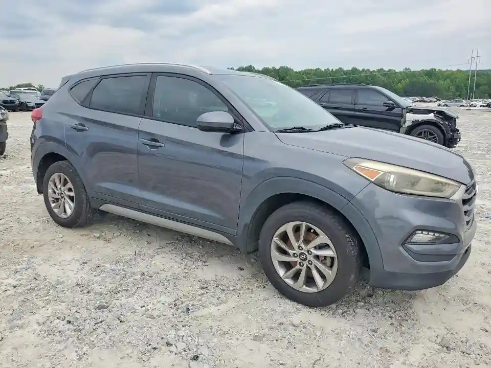 KM8J33A43HU330133 2017 HYUNDAI TUCSON-3