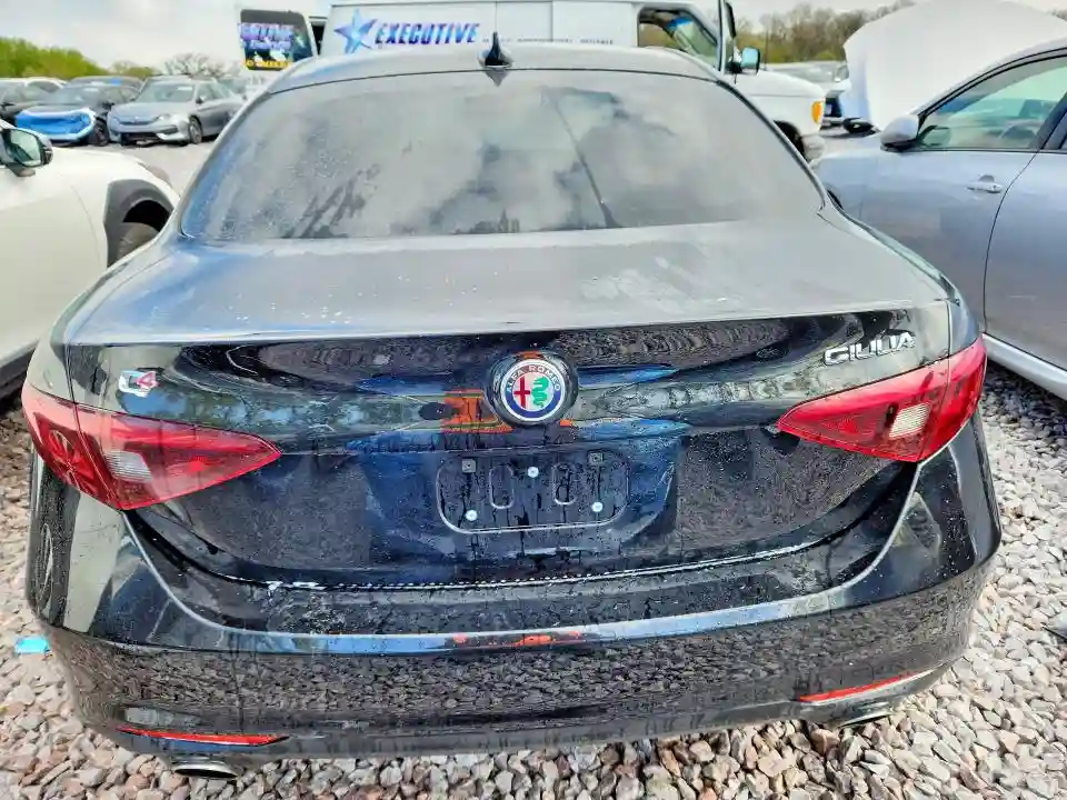 ZARFAEDN6H7530041 2017 ALFA ROMEO GIULIA-5