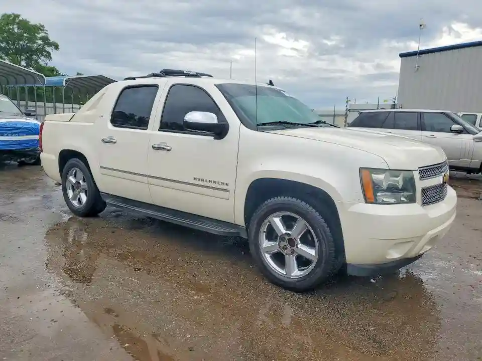 3GNMCGE04CG207668 2012 CHEVROLET AVALANCHE-3