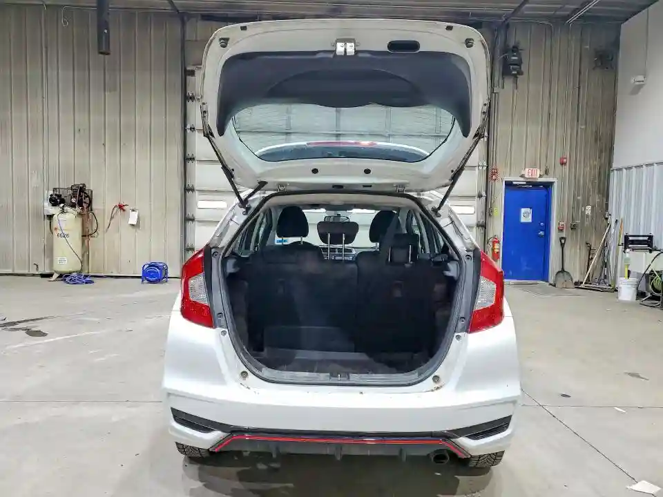 3HGGK5H62JM709303 2018 HONDA FIT-5
