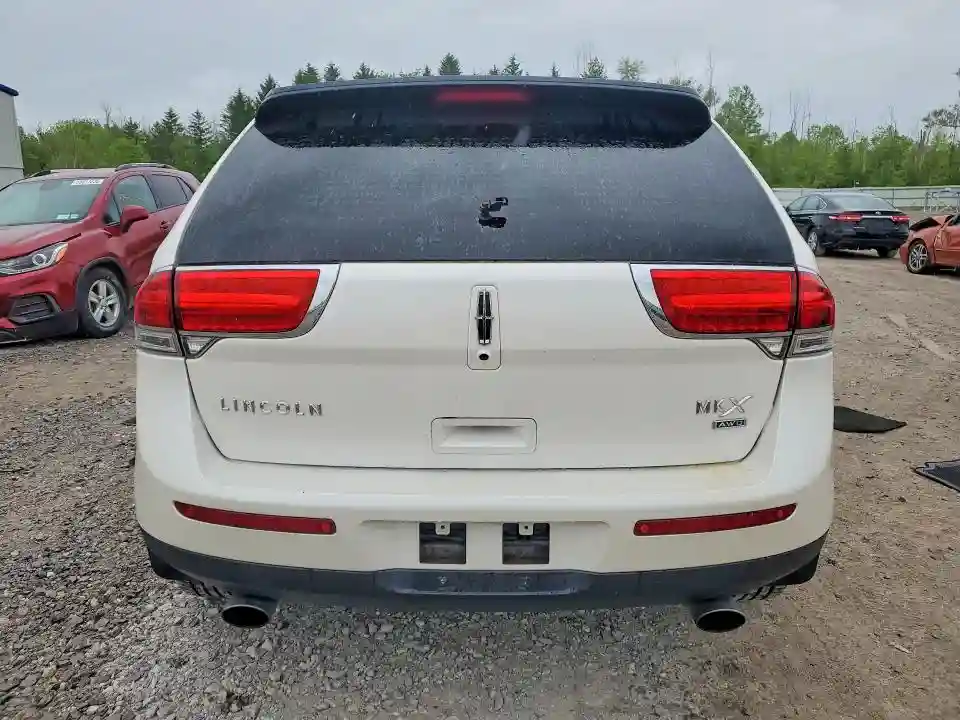 2LMDJ8JK6CBL08855 2012 LINCOLN MKX-5