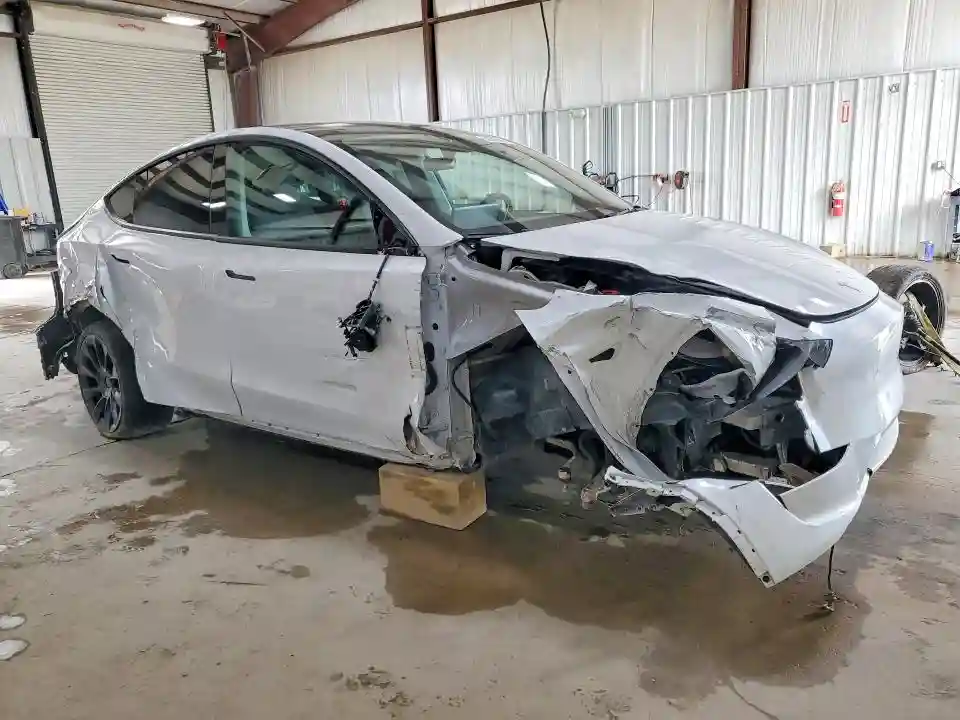 7SAYGDEE7PF896256 2023 TESLA MODEL Y-3
